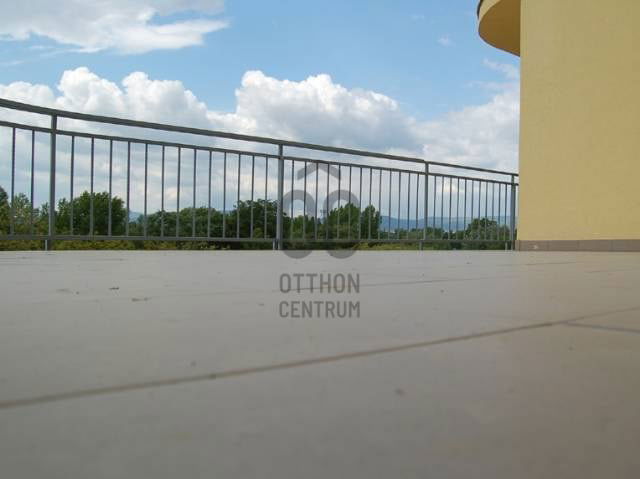 Eladó téglalakás, Dunakeszin 125 M Ft, 4 szobás