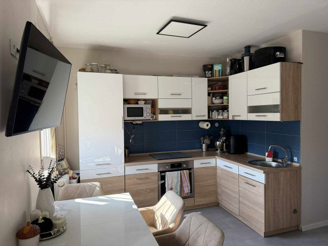 Eladó panellakás, Komlón, Nagyszántó utcában 26.9 M Ft