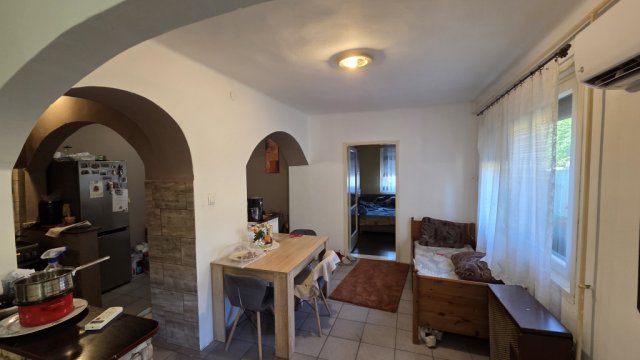Eladó ikerház, Kecskeméten 28.7 M Ft, 3 szobás