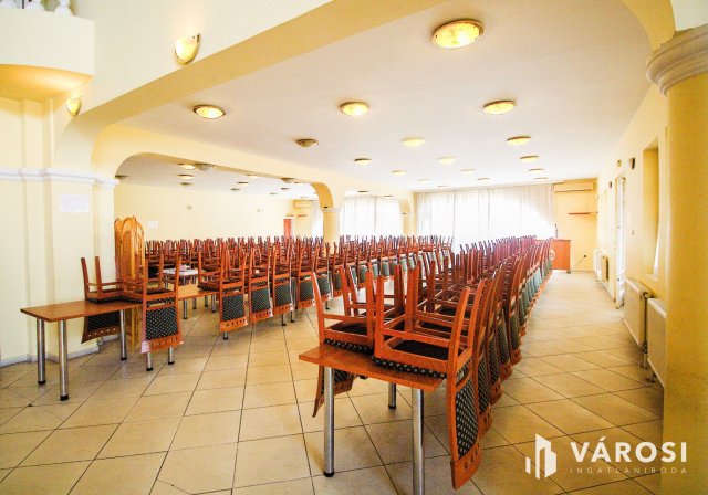 Eladó hotel, Szeghalmon 330 M Ft, 30 szobás / költözzbe.hu