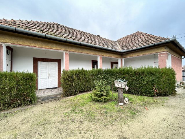 Eladó családi ház, Dabason 62 M Ft, 2 szobás