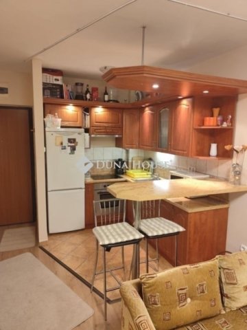 Eladó téglalakás, Budapesten, XV. kerületben 61.9 M Ft, 2 szobás