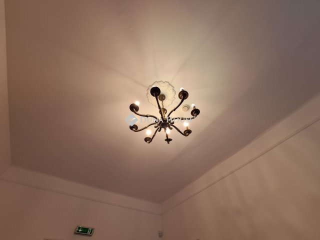 Kiadó iroda, Budapesten, VI. kerületben 211 E Ft / hó