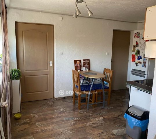 Eladó családi ház, Kerepesen 86.9 M Ft, 5 szobás