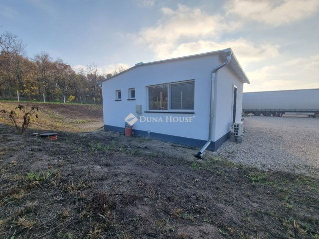 Eladó ipari ingatlan, Gárdonyban 129.9 M Ft / költözzbe.hu