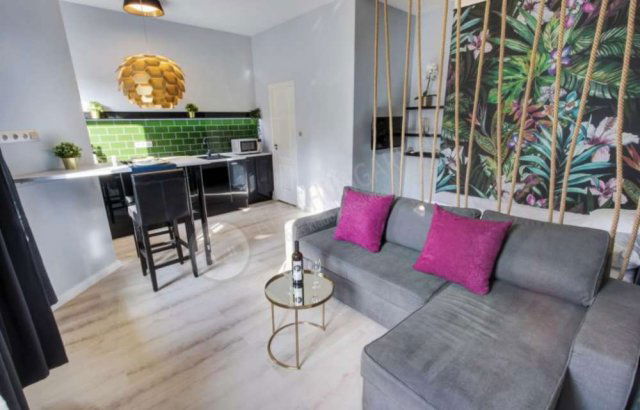 Kiadó téglalakás, albérlet, VI. kerületben, Lázár utcában