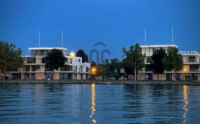 Eladó nyaraló, Siófokon 139.4 M Ft, 2 szobás