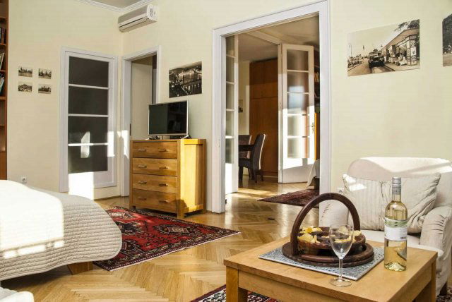 Eladó téglalakás, Budapesten, VII. kerületben, Károly körúton