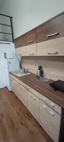 Kiadó téglalakás, albérlet, VI. kerületben, Andrássy úton