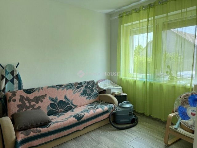 Eladó téglalakás, Monoron 56.9 M Ft, 2 szobás