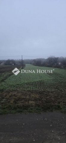 Eladó telek, Gárdonyban, Kadarka dűlőn 10.5 M Ft