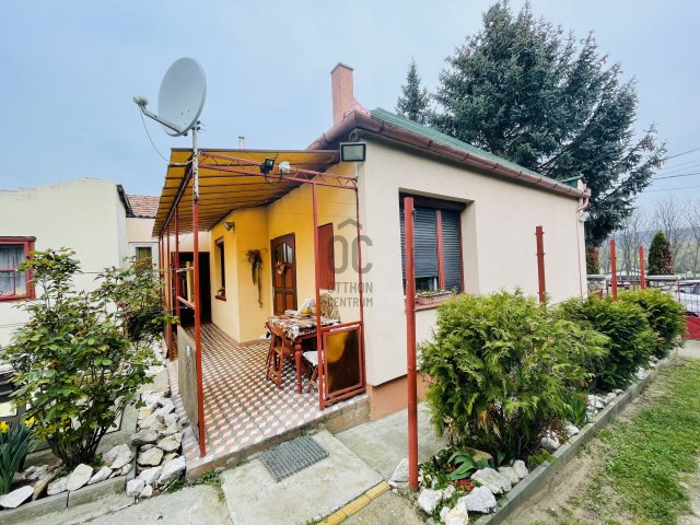 Kiadó családi ház, albérlet, Tényőn 250 E Ft / hó, 3 szobás