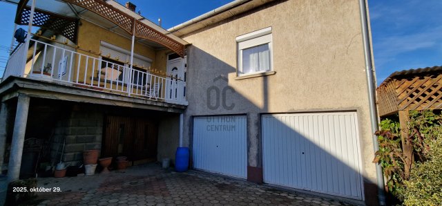 Eladó családi ház, Nyergesújfaluban 61.9 M Ft, 4 szobás