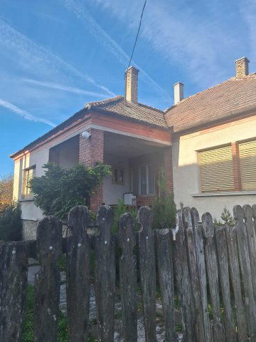 Eladó családi ház, Nyárádon 38.9 M Ft, 4 szobás