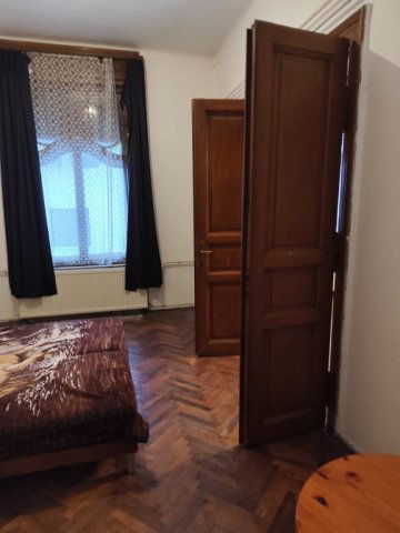 Eladó téglalakás, Budapesten, XX. kerületben, Hosszú utcában