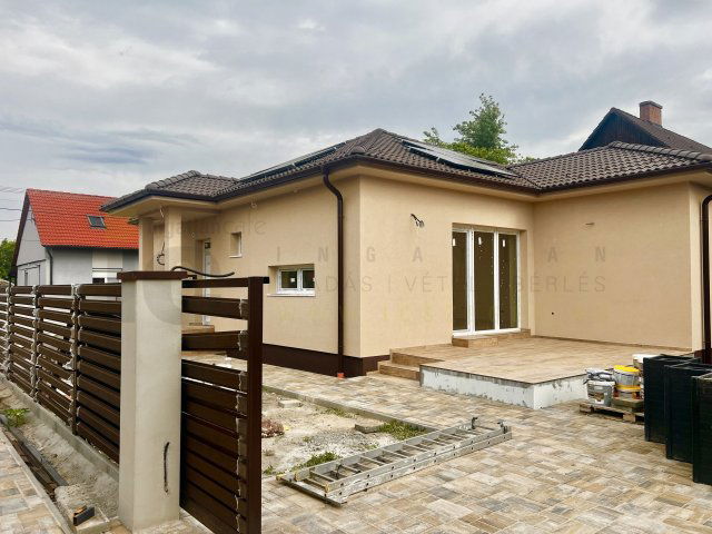 Eladó családi ház, Szegeden, Május 1. utcában 129 M Ft