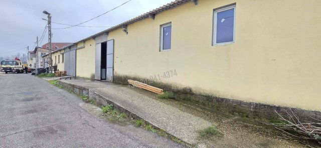 Kiadó ipari ingatlan, Alsónémediben 640 E Ft / hó