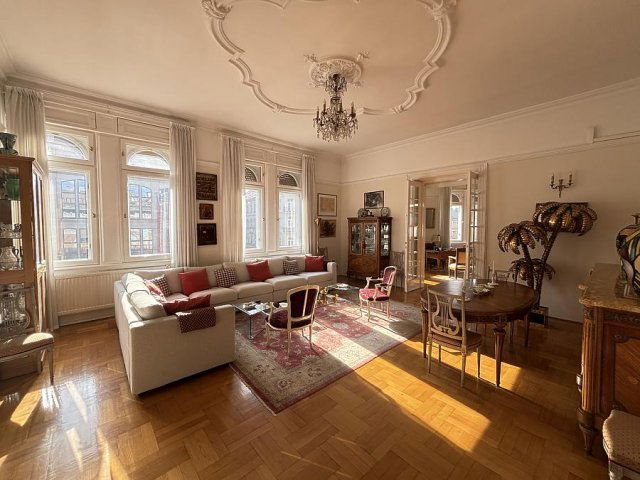 Eladó téglalakás, Budapesten, VI. kerületben 250 M Ft, 4 szobás