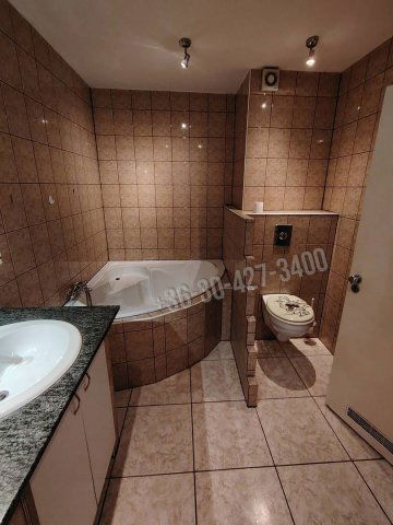 Eladó panellakás, Dunaújvárosban 34.9 M Ft, 2 szobás