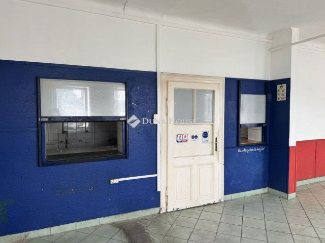 Eladó családi ház, Szentendrén 59.9 M Ft, 2 szobás