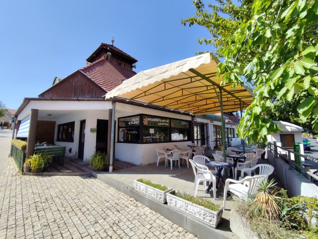 Eladó üzlethelyiség, Keszthelyen, Piac téren 79.9 M Ft