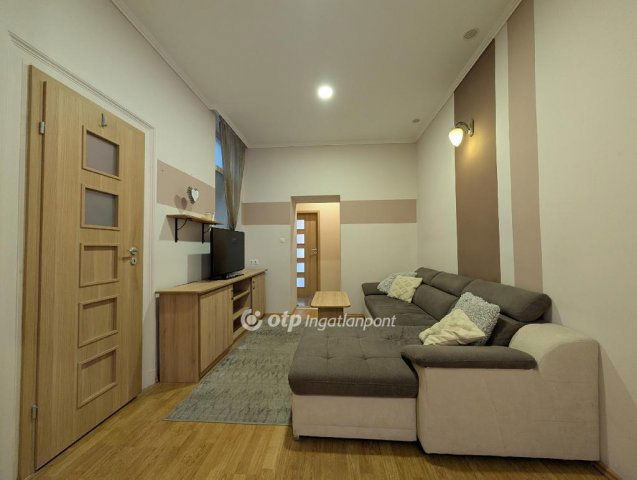 Eladó téglalakás, Budapesten, VII. kerületben 79.9 M Ft