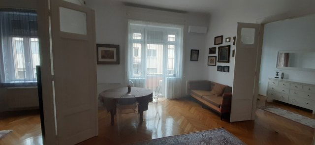 Kiadó téglalakás, albérlet, I. kerületben, Fő utcában