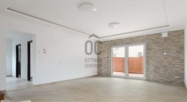 Eladó ikerház, Csömörön 139.9 M Ft, 6 szobás