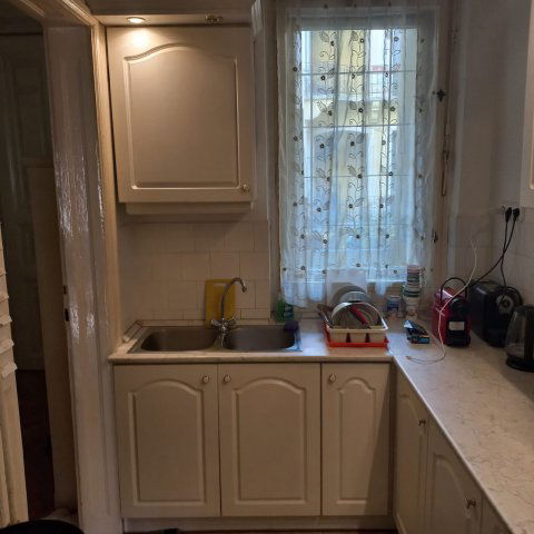 Eladó téglalakás, Budapesten, VIII. kerületben, Baross utcában