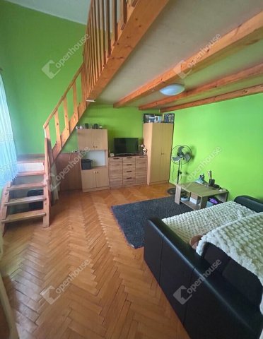 Eladó téglalakás, Kaposváron 36.9 M Ft, 1 szobás