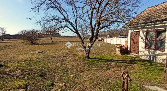 Eladó mezogazdasagi ingatlan, Tiszakécskén 29.99 M Ft, 4 szobás