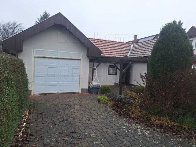 Eladó családi ház, Kaposváron 110 M Ft, 5+3 szobás