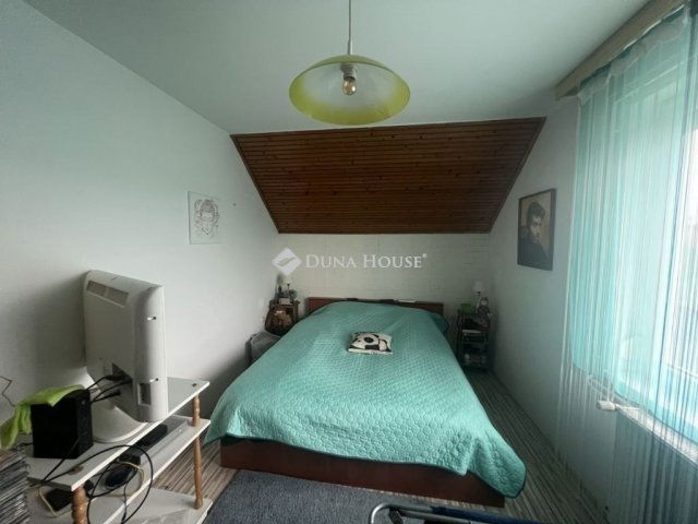 Eladó családi ház, Szegeden 115 M Ft, 7 szobás