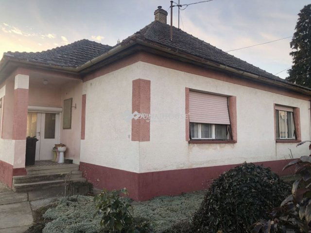 Eladó családi ház, Hercegszántón 11.9 M Ft, 2 szobás