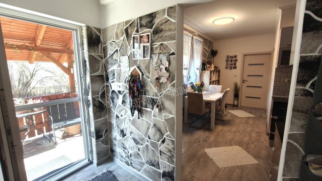 Eladó téglalakás, Petőfibányán 36.4 M Ft, 2 szobás