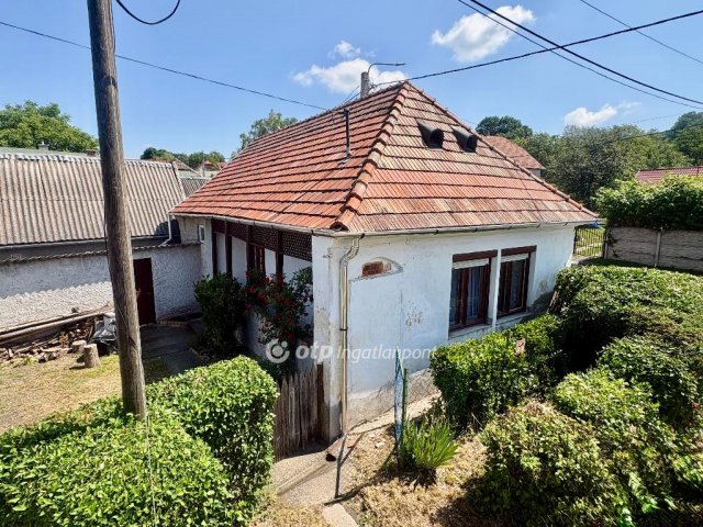 Eladó családi ház, Szilvásváradon 24.9 M Ft, 1 szobás