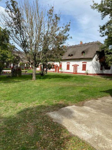 Eladó mezogazdasagi ingatlan, Lajosmizsén 205 M Ft, 22+4 szobás