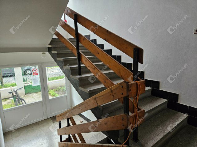 Eladó téglalakás, Győrött 53 M Ft, 3 szobás