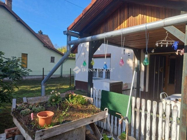 Eladó családi ház, Gyömrőn 61.99 M Ft, 3 szobás