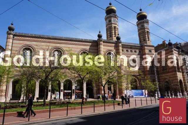 Eladó üzlethelyiség, Budapesten, VII. kerületben 977.5 M Ft