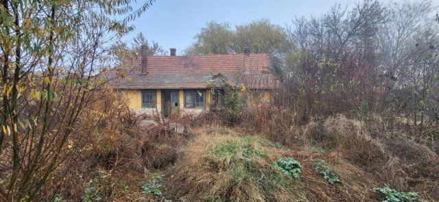 Eladó családi ház, Cegléden 26.9 M Ft, 3 szobás