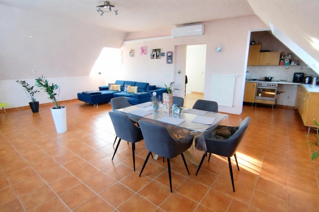 Eladó családi ház, Szigethalmon 80 M Ft, 4 szobás