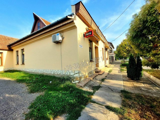 Eladó üzlethelyiség, Sarkadon 40 M Ft, 1 szobás