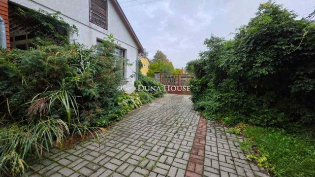 Eladó családi ház, Gencsapátiban 64.5 M Ft, 3 szobás