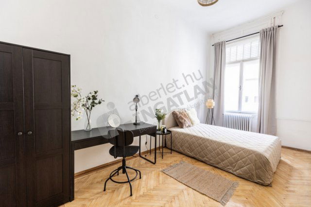 Kiadó téglalakás, albérlet, Budapesten, V. kerületben, 4 szobás
