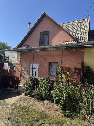 Eladó családi ház, Dányon 30 M Ft, 2 szobás
