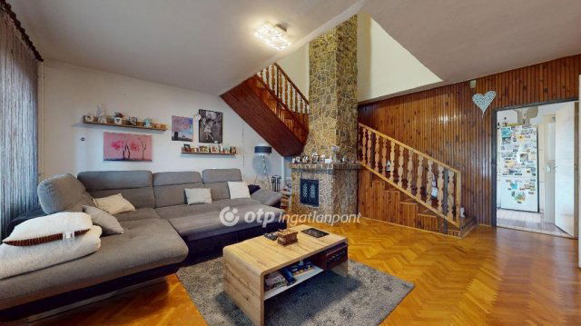 Eladó családi ház, Szikszón 64.99 M Ft, 6 szobás