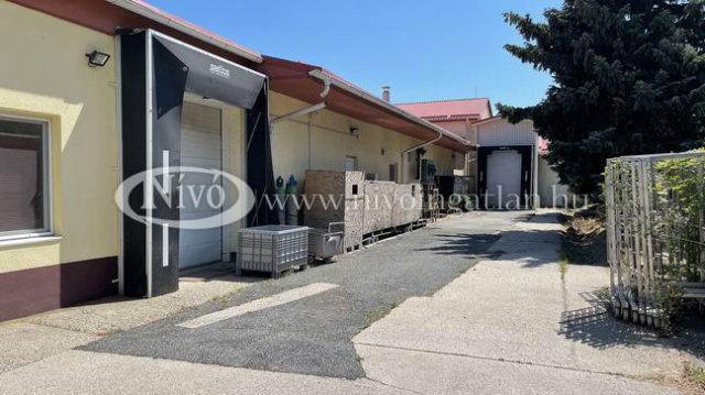 Eladó mezogazdasagi ingatlan, Veszprémben 880 M Ft