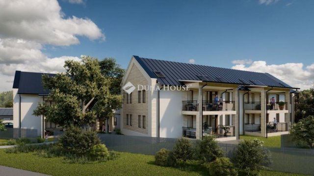 Eladó téglalakás, Szentesen 42.265 M Ft, 3 szobás