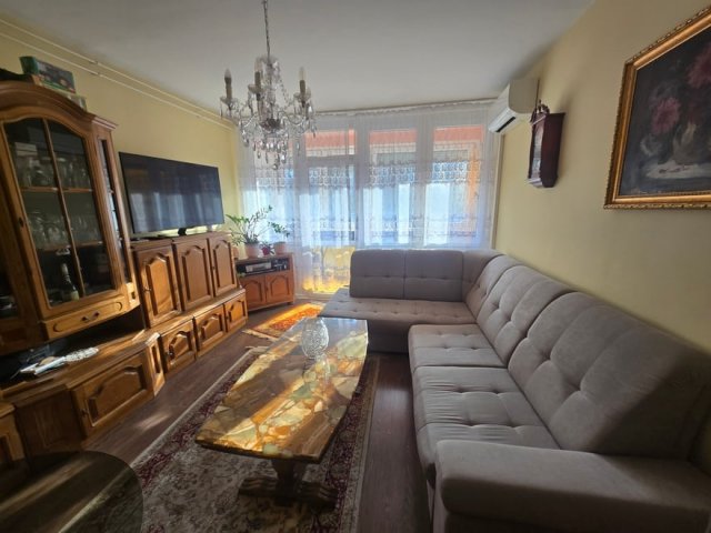 Eladó téglalakás, Debrecenben, Mikszáth Kálmán utcában